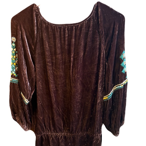 Double D Ranch Brown Velvet Blouse with Turquoise Embroidery - Picture 2 of 8